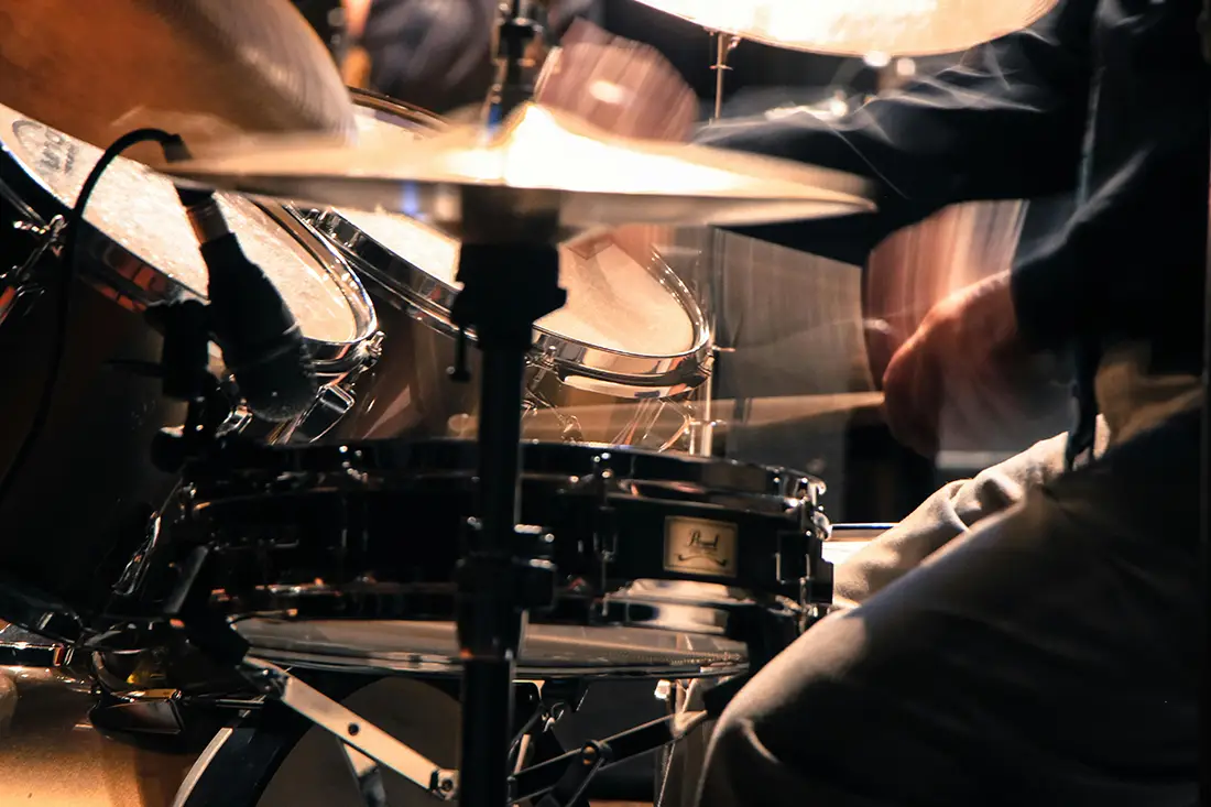 What is the 80/20 rule in drumming